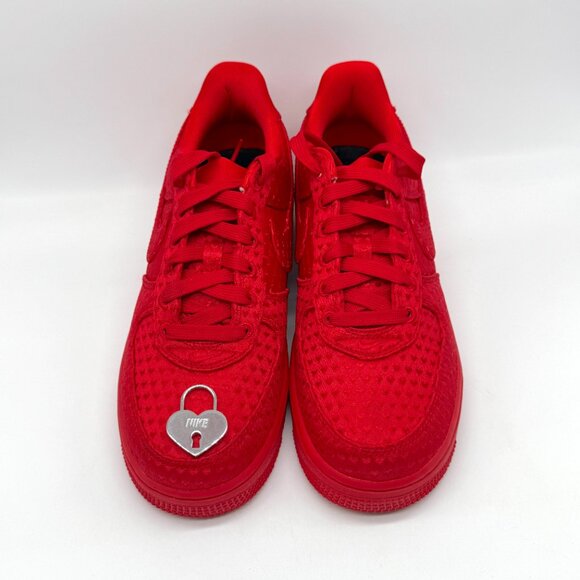 Nike Womens Air Force 1 Valentines Day 07 Low SE Red Shoes Sz 7 New IQ9965-600 - Picture 2 of 12